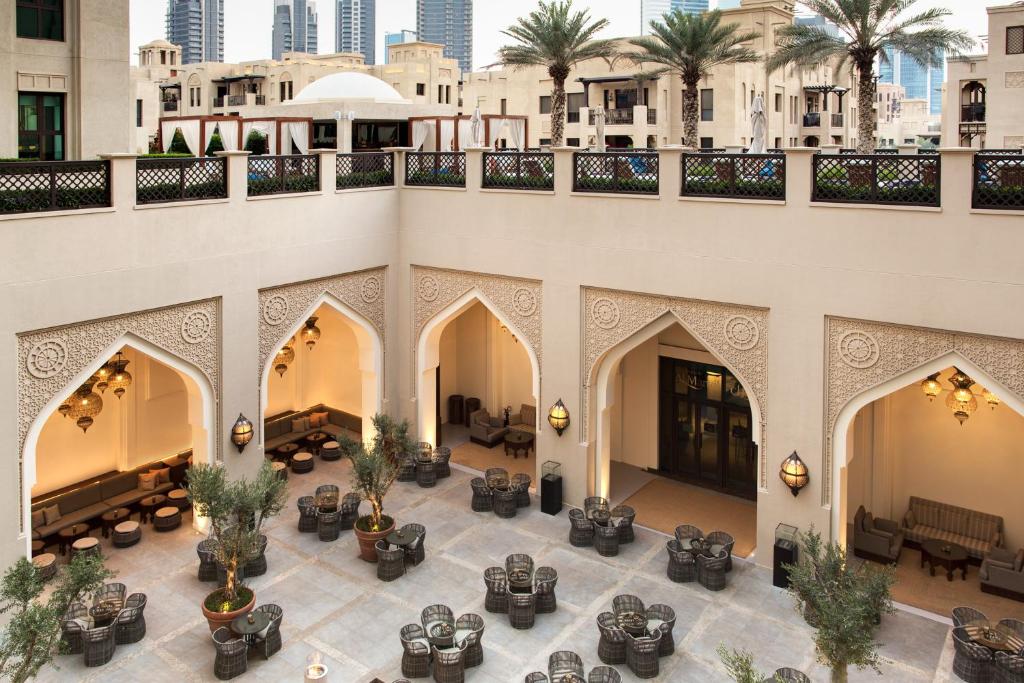 فندق المنزل داون تاون دبي مطعم